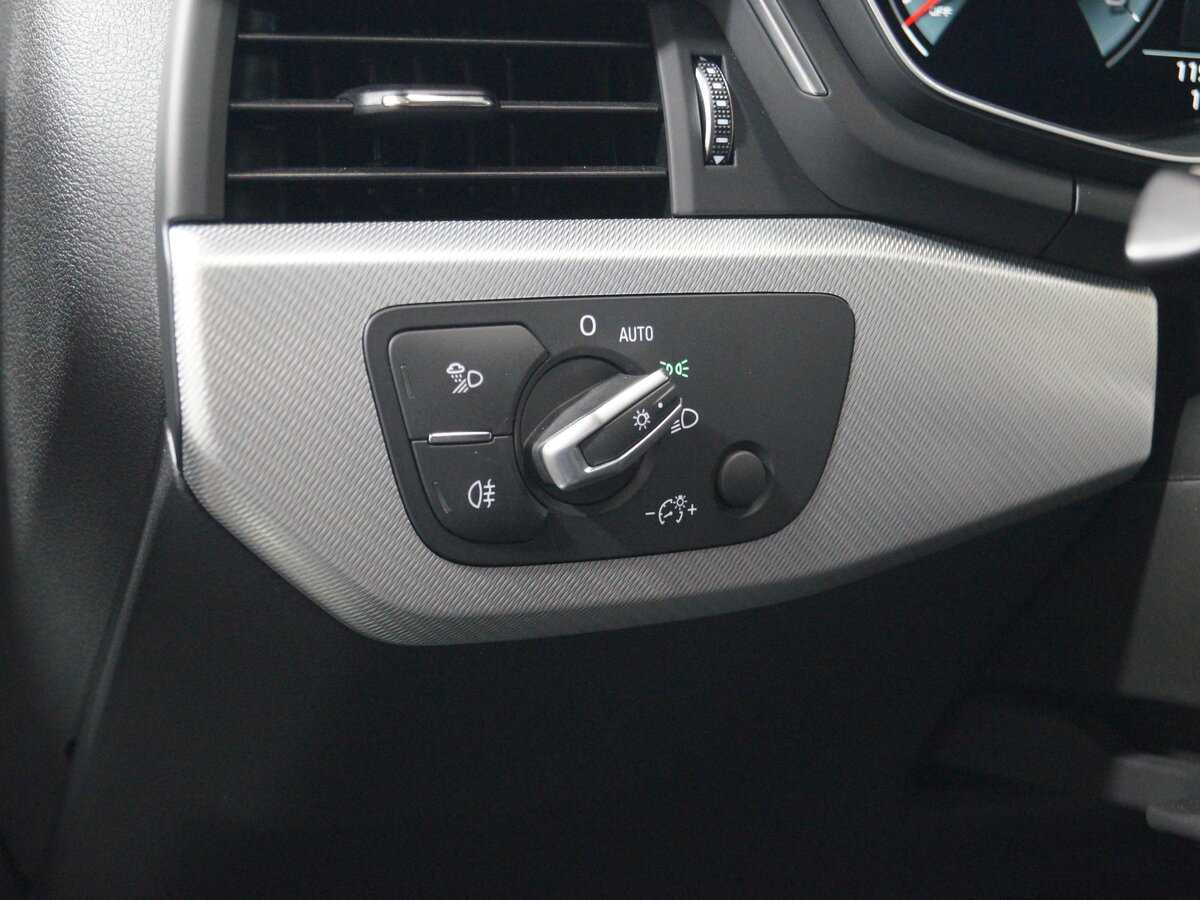 Audi A4 2020 года с пробегом. Фото: #14