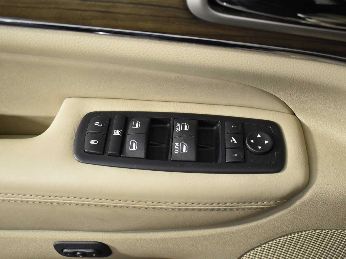 Jeep Grand Cherokee 2016 года с пробегом. Фото: #9