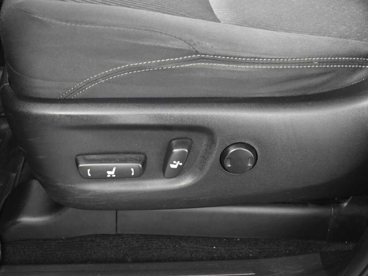 Toyota Land Cruiser Prado 2013 года с пробегом. Фото: #7