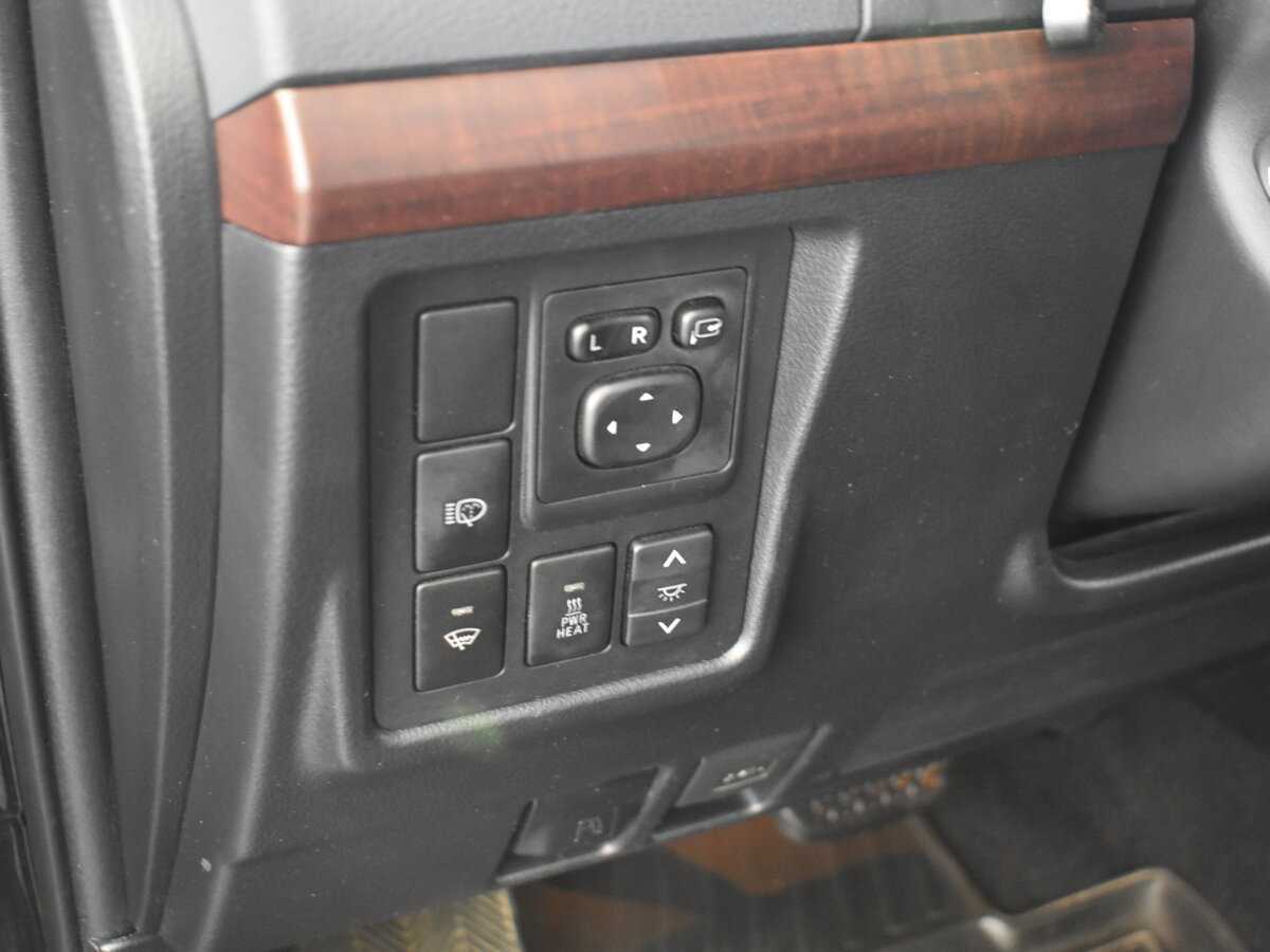 Toyota Land Cruiser Prado 2013 года с пробегом. Фото: #8