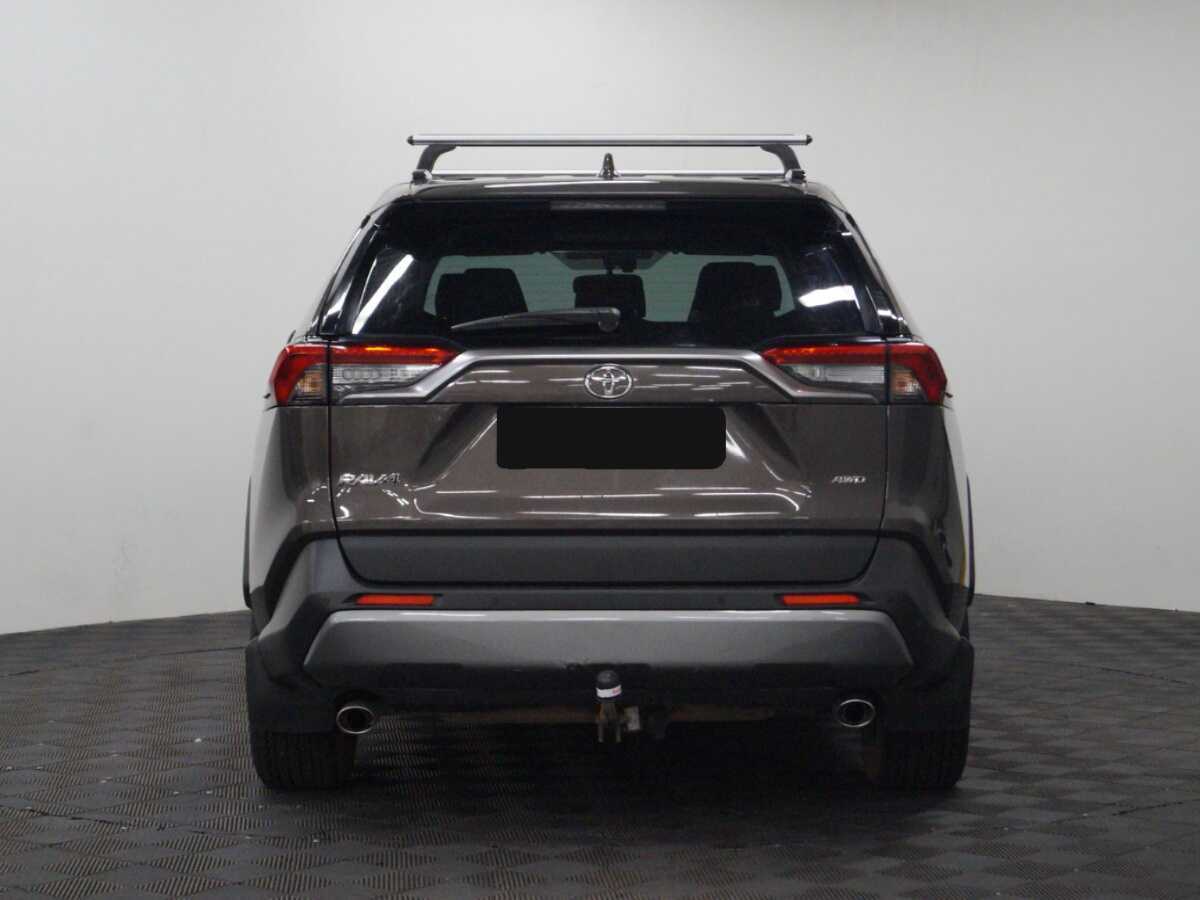 Toyota RAV4 2020 года с пробегом. Фото: #4