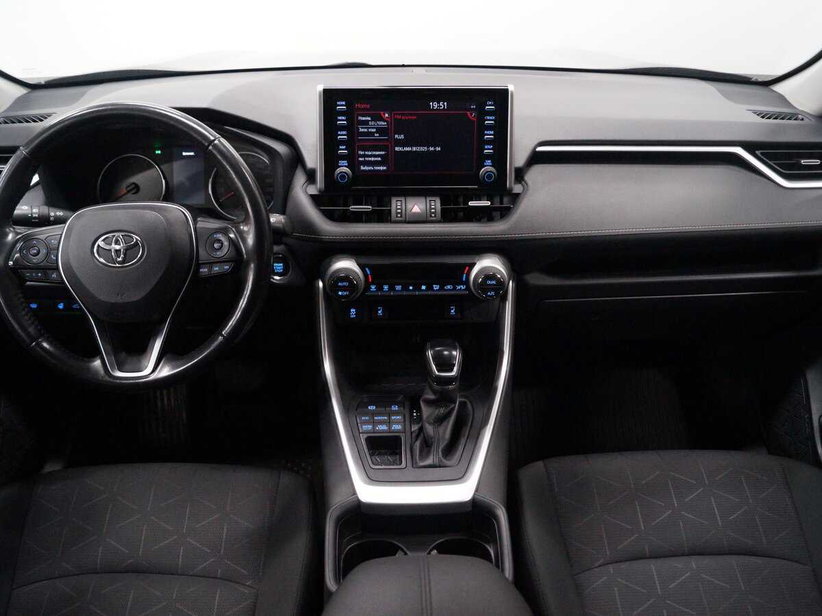 Toyota RAV4 2020 года с пробегом. Фото: #6