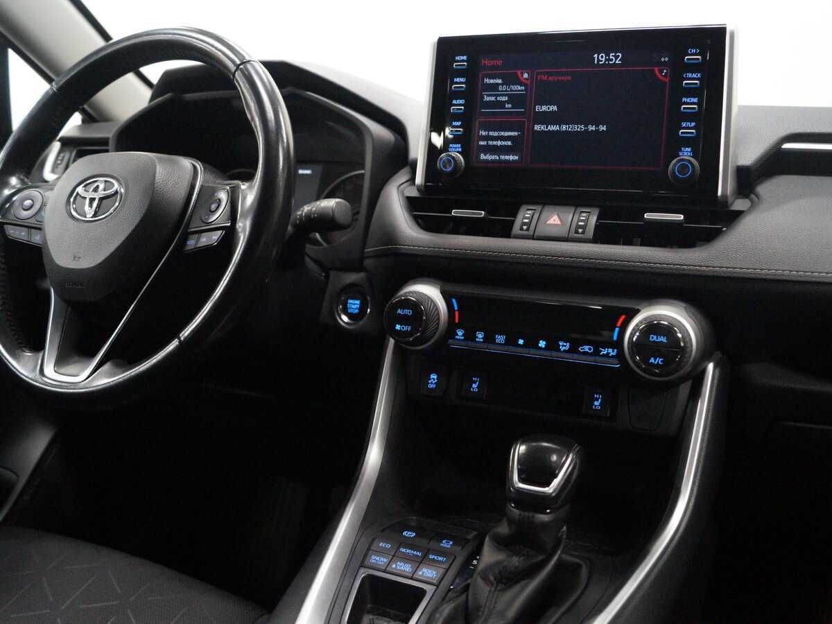 Toyota RAV4 2020 года с пробегом. Фото: #8