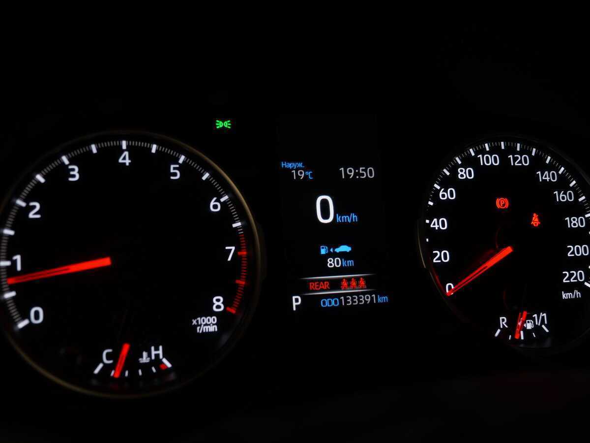 Toyota RAV4 2020 года с пробегом. Фото: #10