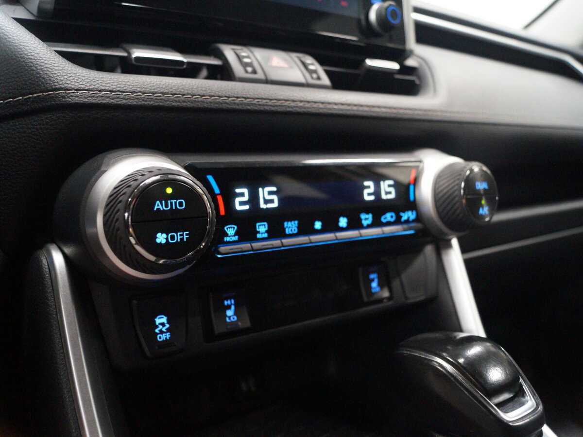 Toyota RAV4 2020 года с пробегом. Фото: #13