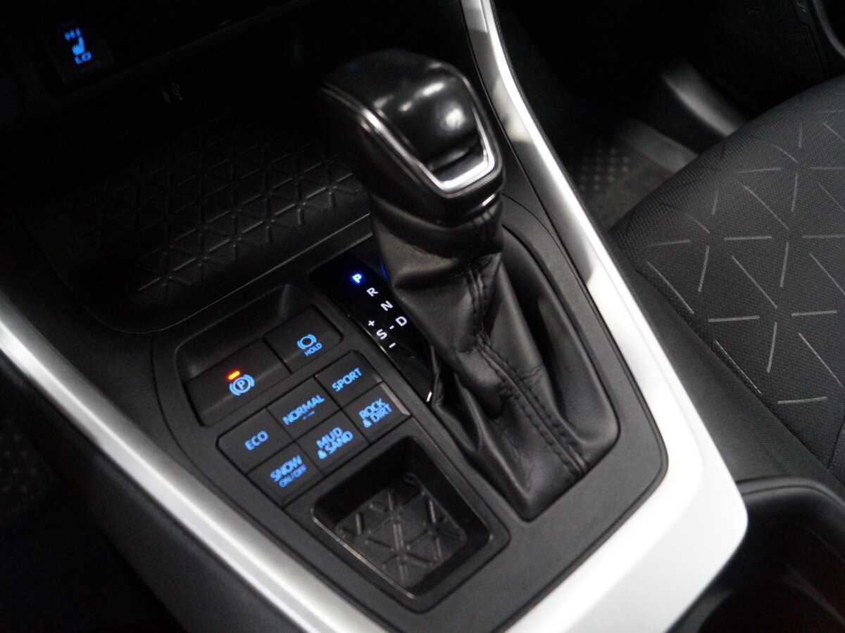 Toyota RAV4 2020 года с пробегом. Фото: #14