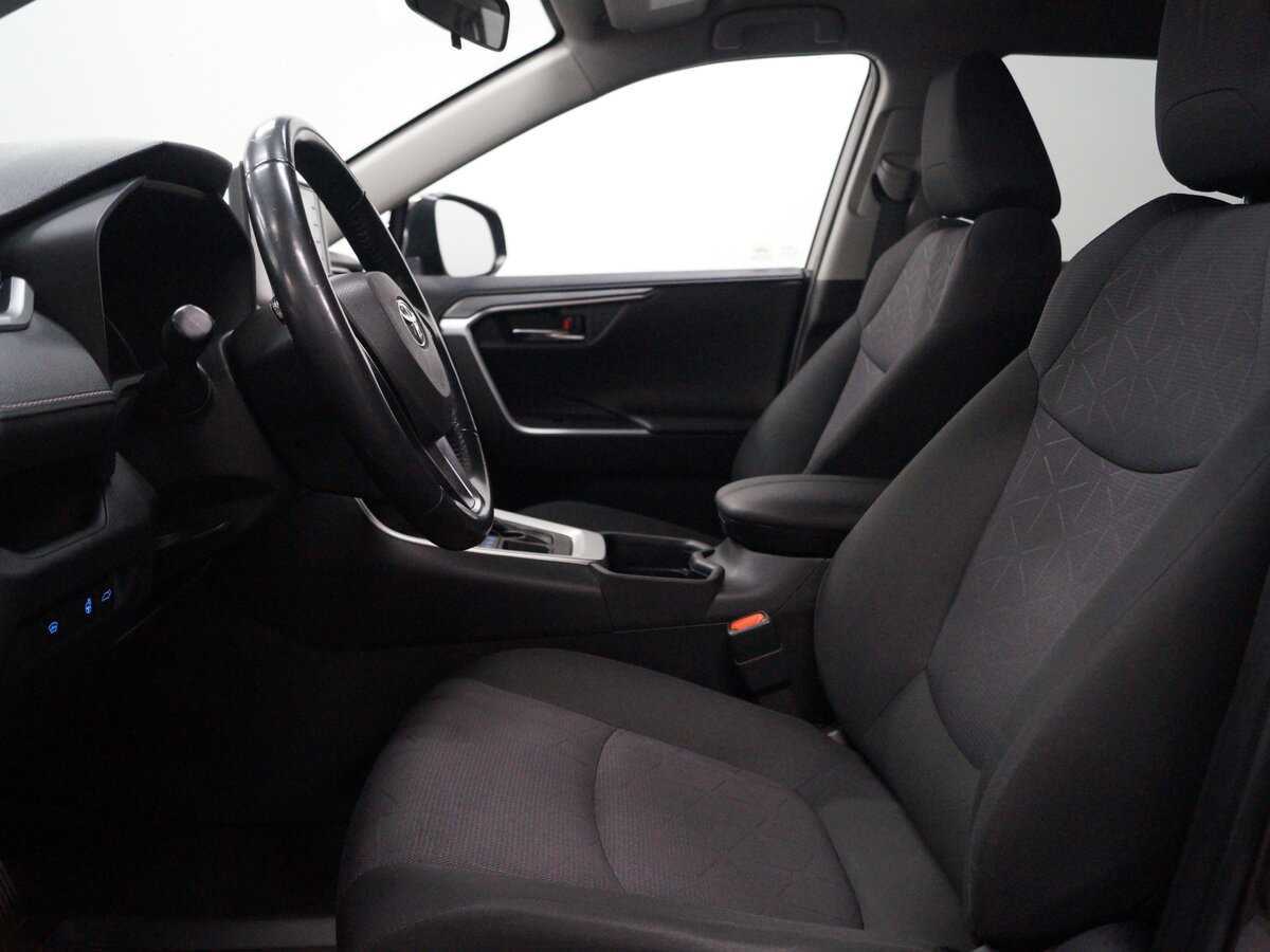 Toyota RAV4 2020 года с пробегом. Фото: #16