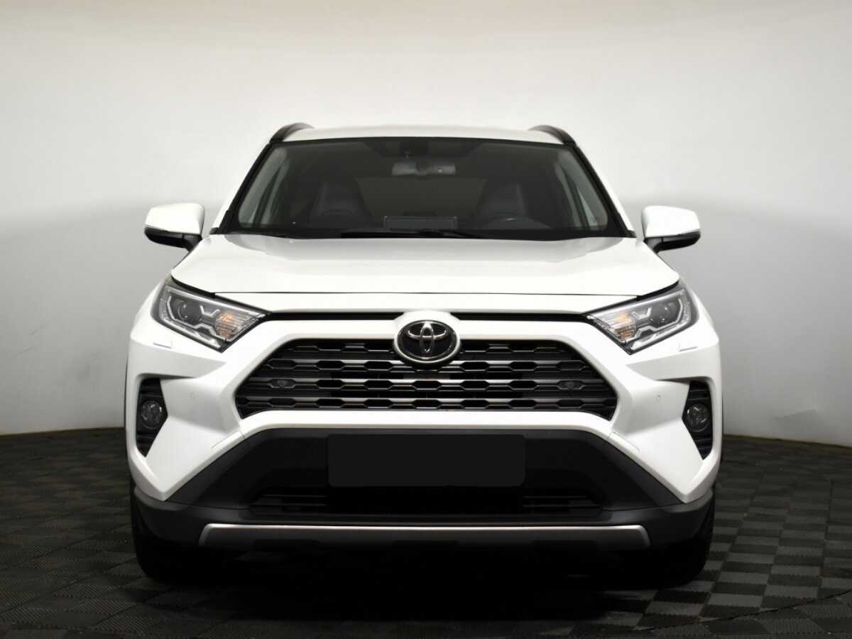 Toyota RAV4 2021 года с пробегом. Фото: #1