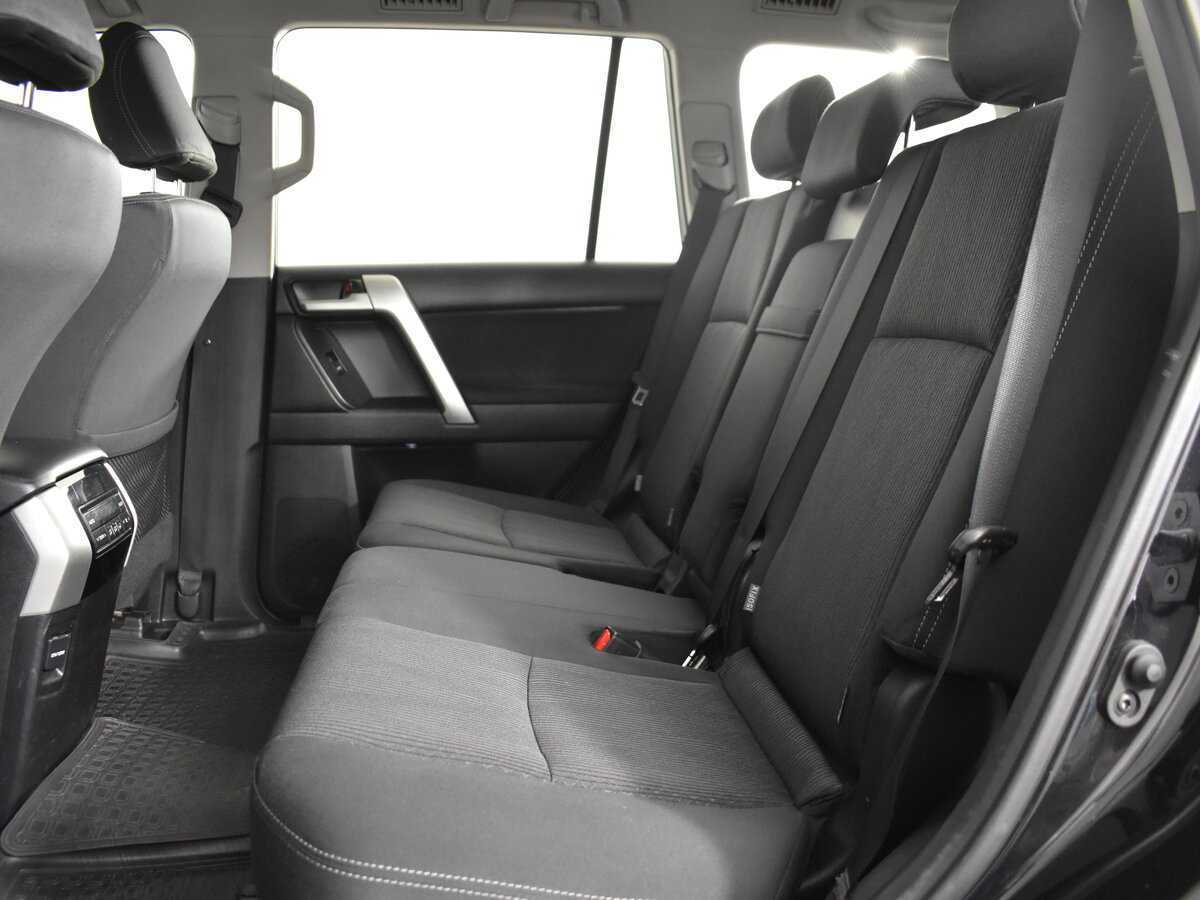 Toyota Land Cruiser Prado 2018 года с пробегом. Фото: #6
