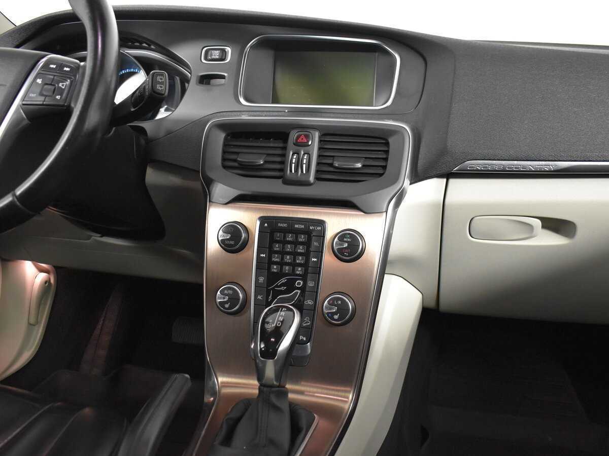 Volvo V40 Cross Country 2013 года с пробегом. Фото: #10