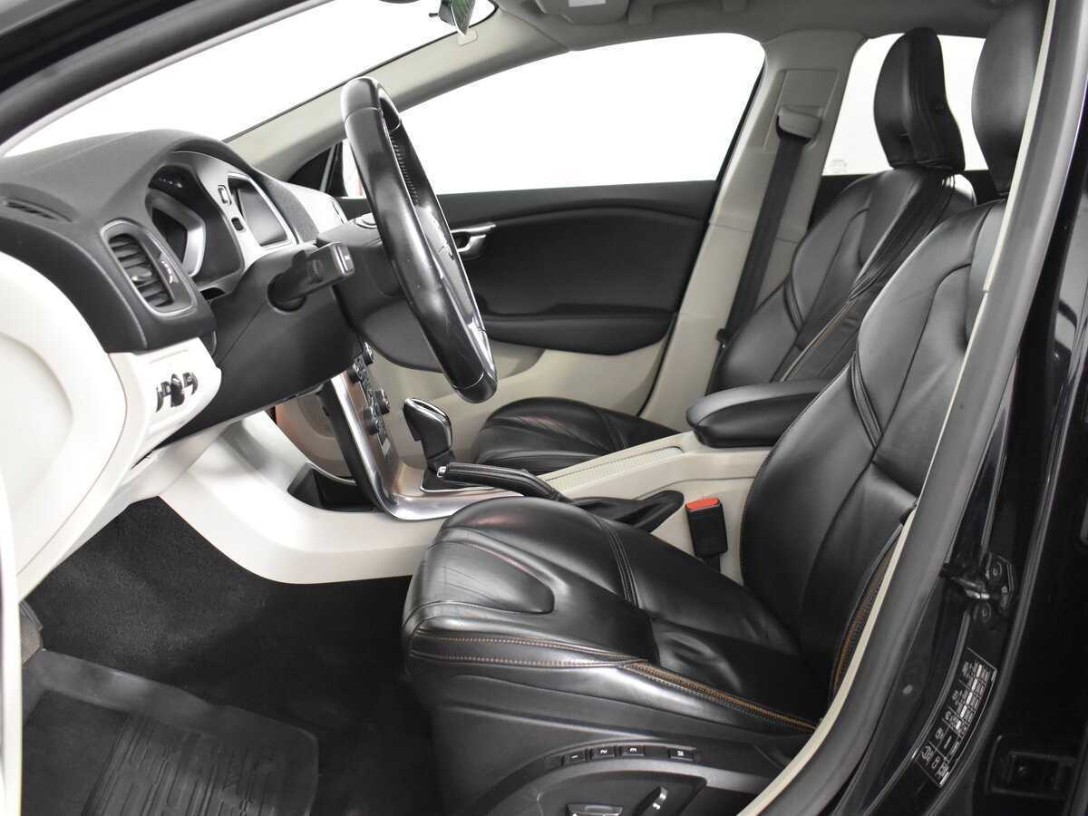 Volvo V40 Cross Country 2013 года с пробегом. Фото: #12