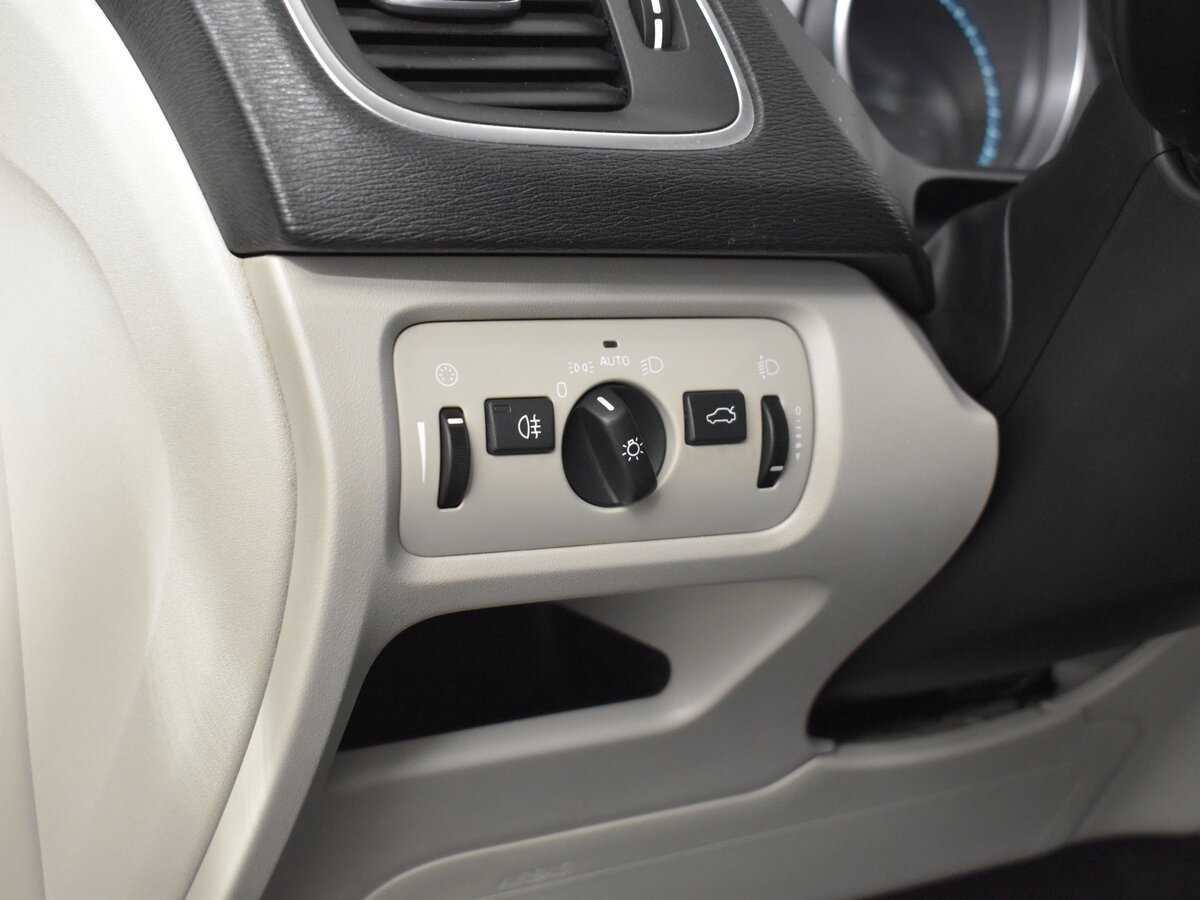 Volvo V40 Cross Country 2013 года с пробегом. Фото: #14