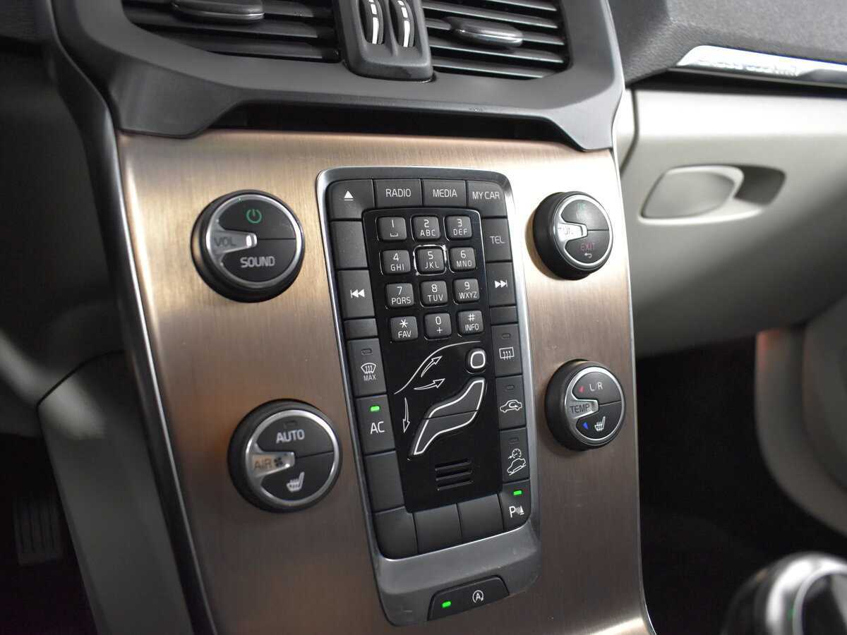 Volvo V40 Cross Country 2013 года с пробегом. Фото: #22