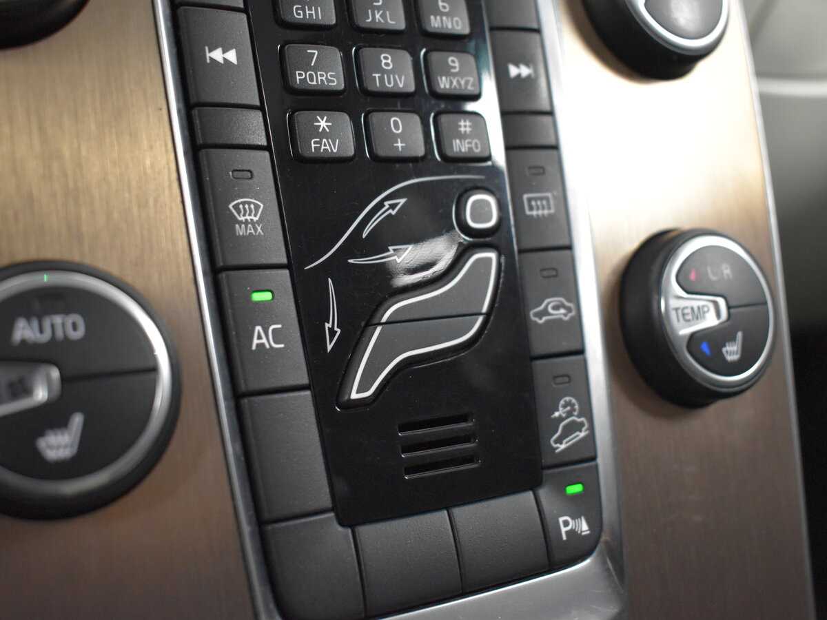 Volvo V40 Cross Country 2013 года с пробегом. Фото: #23