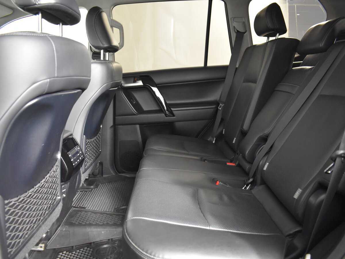 Toyota Land Cruiser Prado 2020 года с пробегом. Фото: #6