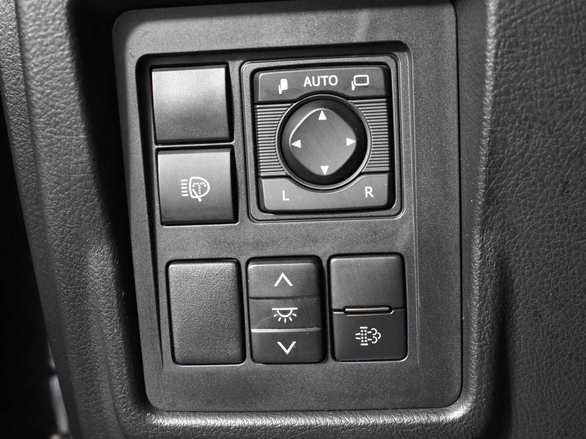Toyota Land Cruiser Prado 2020 года с пробегом. Фото: #10
