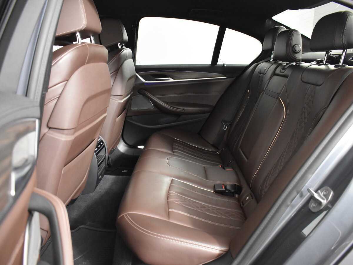 BMW 5 серии 2019 года с пробегом. Фото: #6