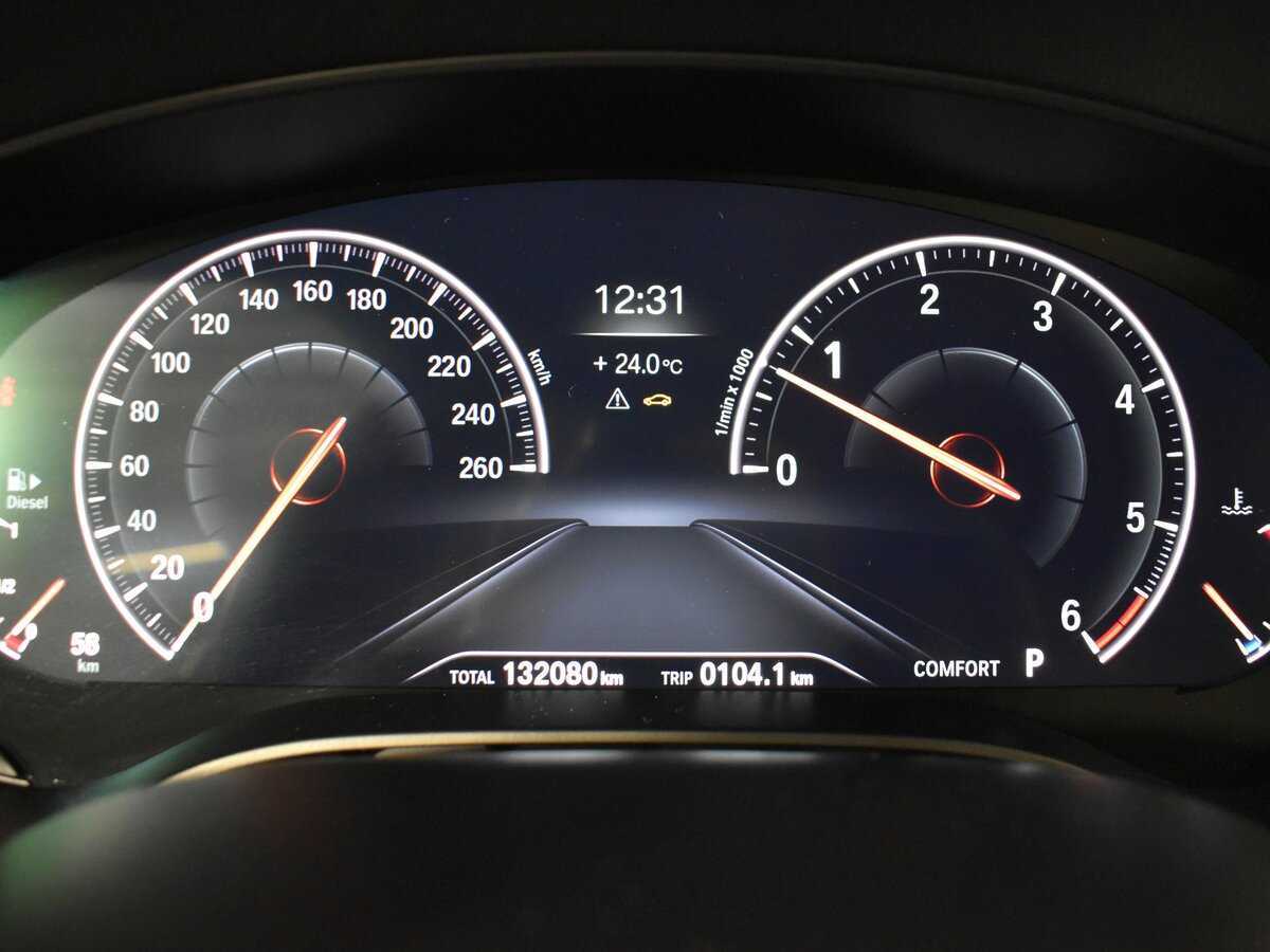 BMW 5 серии 2019 года с пробегом. Фото: #11