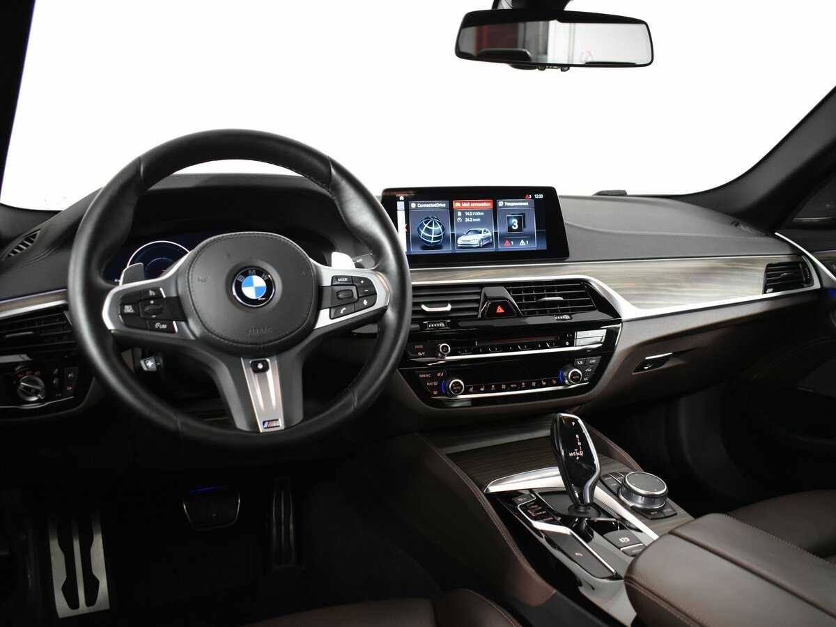 BMW 5 серии 2019 года с пробегом. Фото: #13