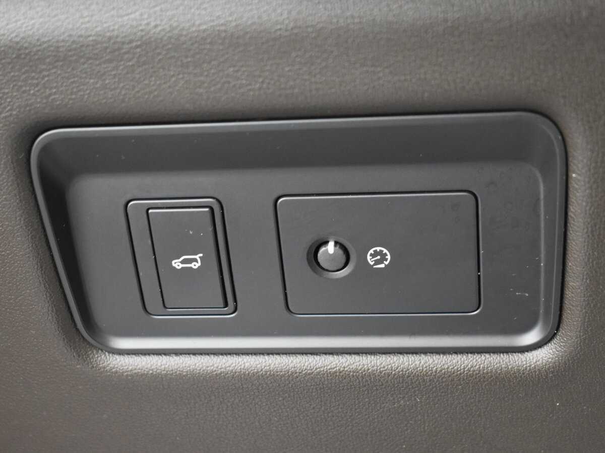 Land Rover Range Rover Sport 2018 года с пробегом. Фото: #8