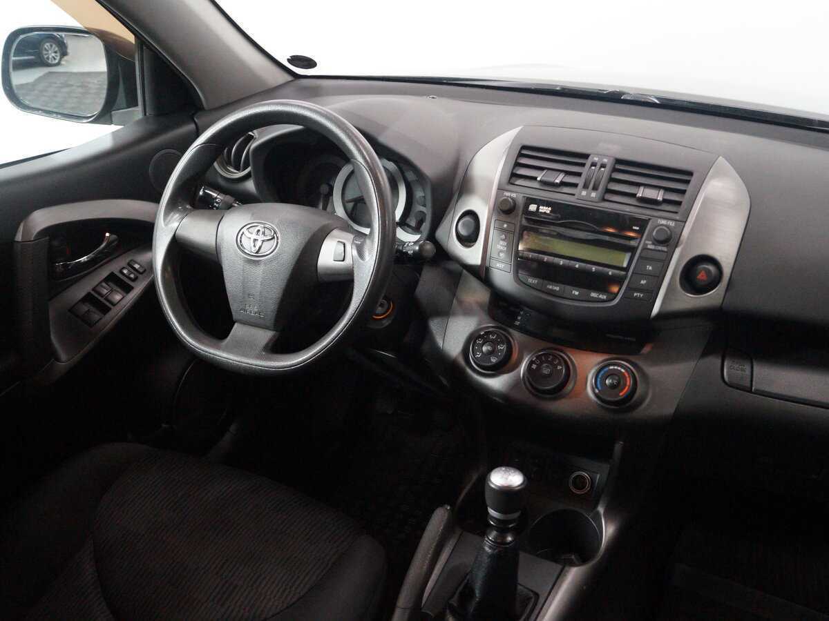 Toyota RAV4 2011 года с пробегом. Фото: #6