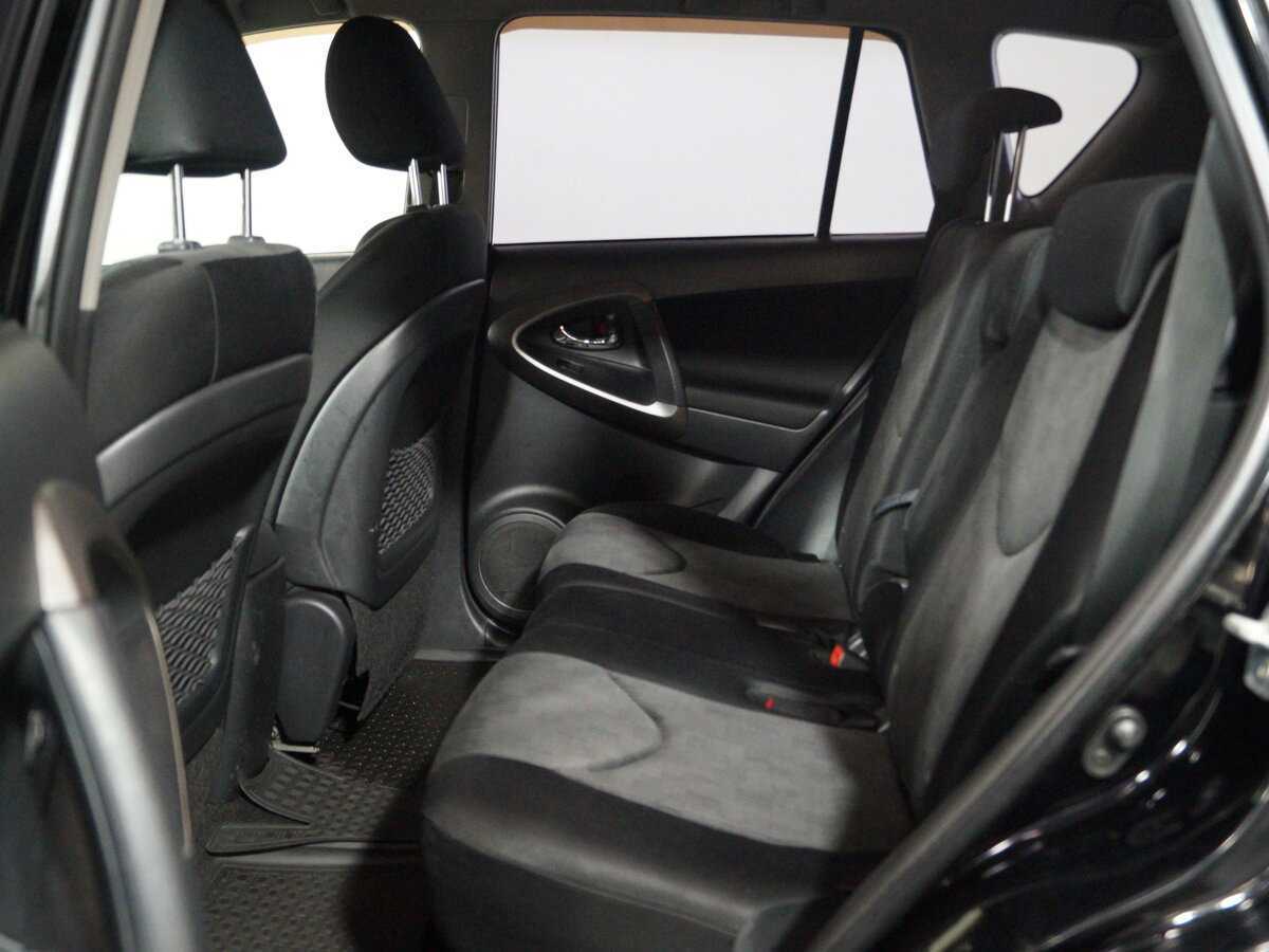 Toyota RAV4 2011 года с пробегом. Фото: #9