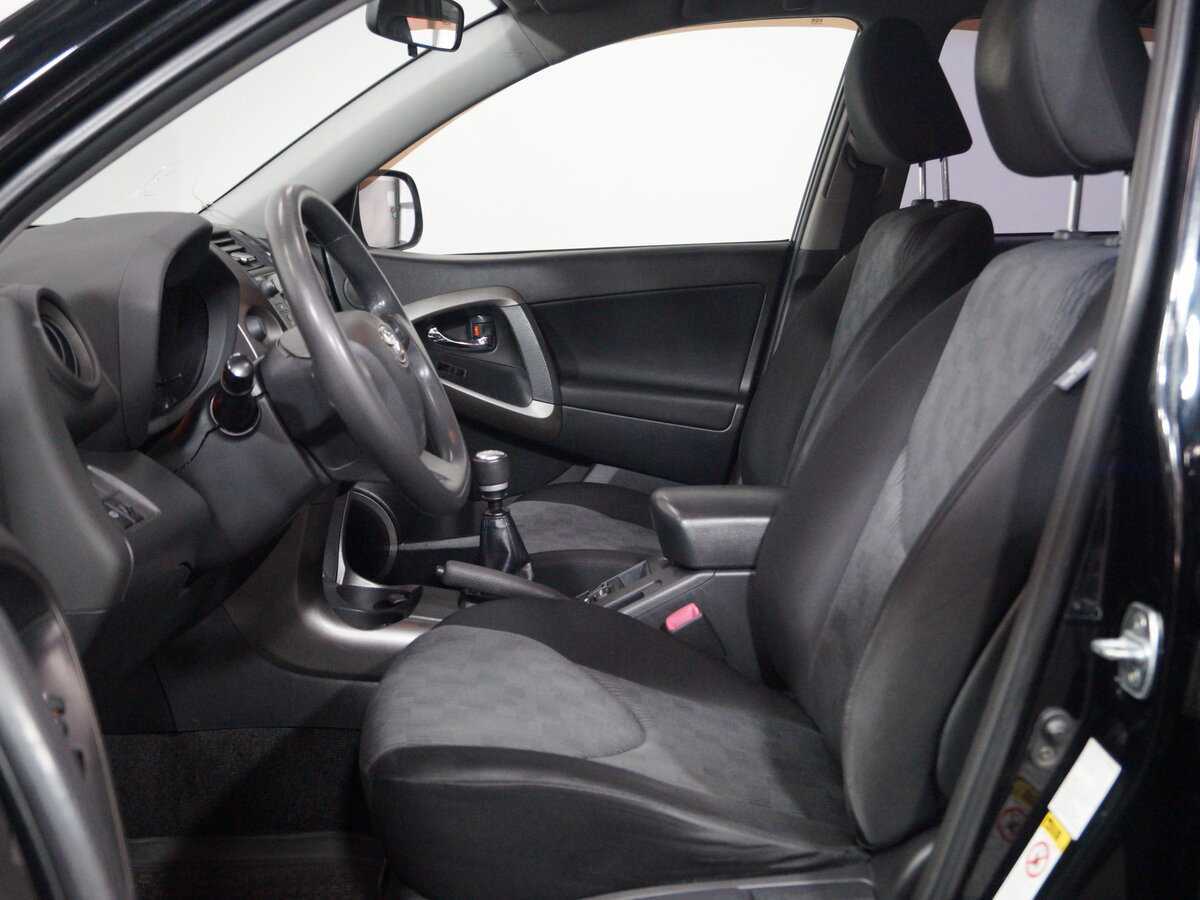 Toyota RAV4 2011 года с пробегом. Фото: #10