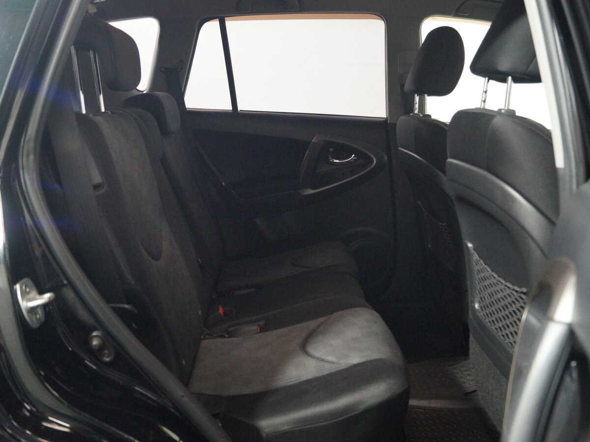 Toyota RAV4 2011 года с пробегом. Фото: #13