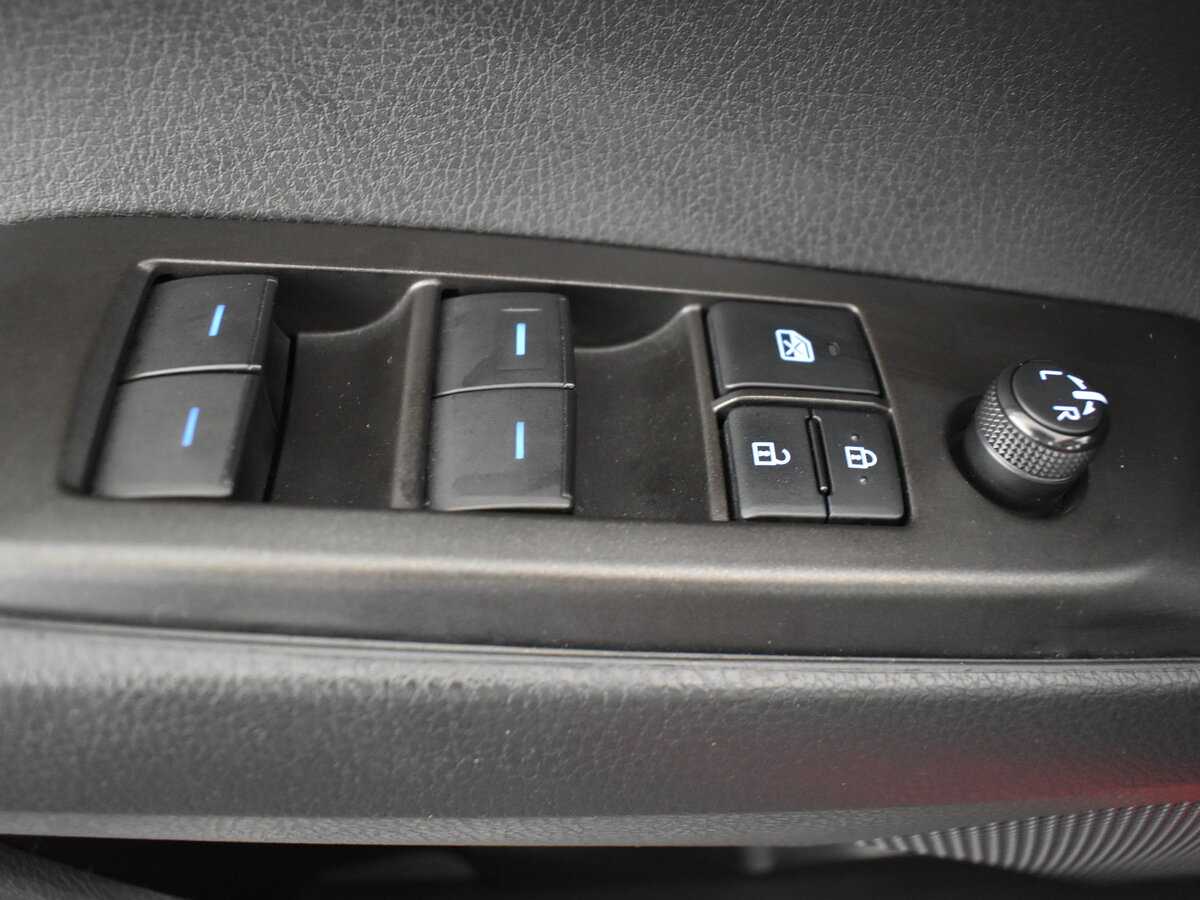 Toyota Camry 2022 года с пробегом. Фото: #8