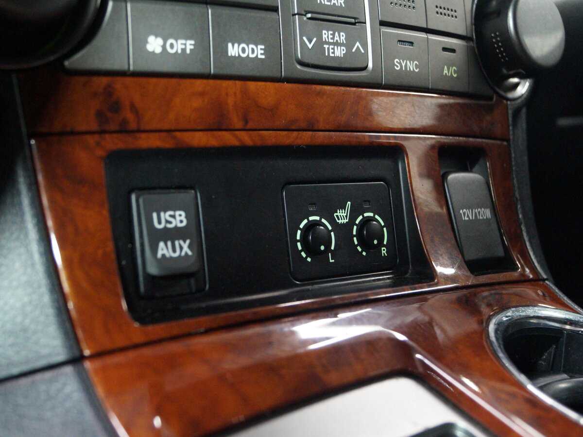 Toyota Highlander 2011 года с пробегом. Фото: #30