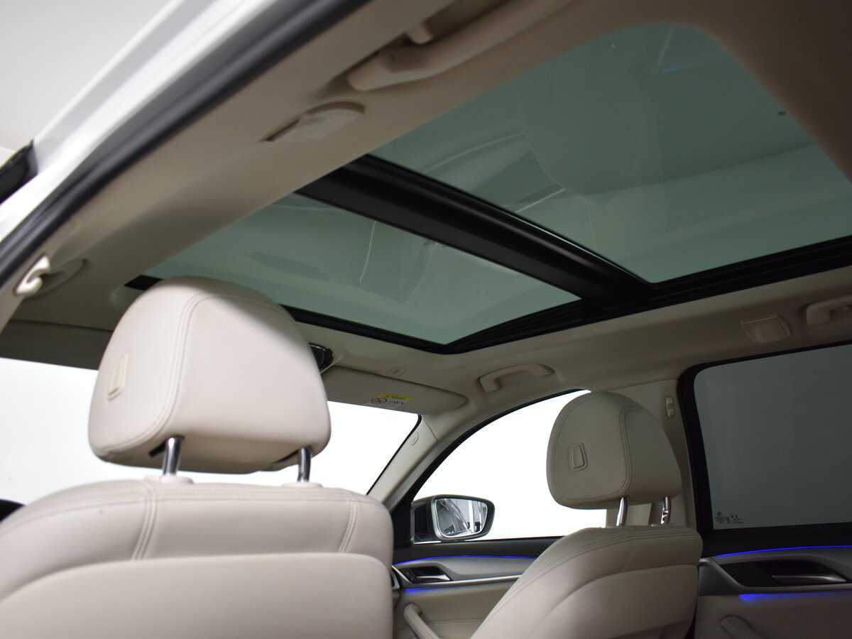 BMW 5 серии 2018 года с пробегом. Фото: #10