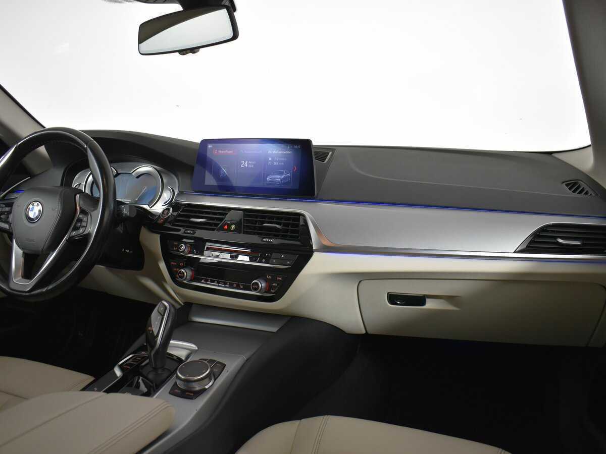 BMW 5 серии 2018 года с пробегом. Фото: #15