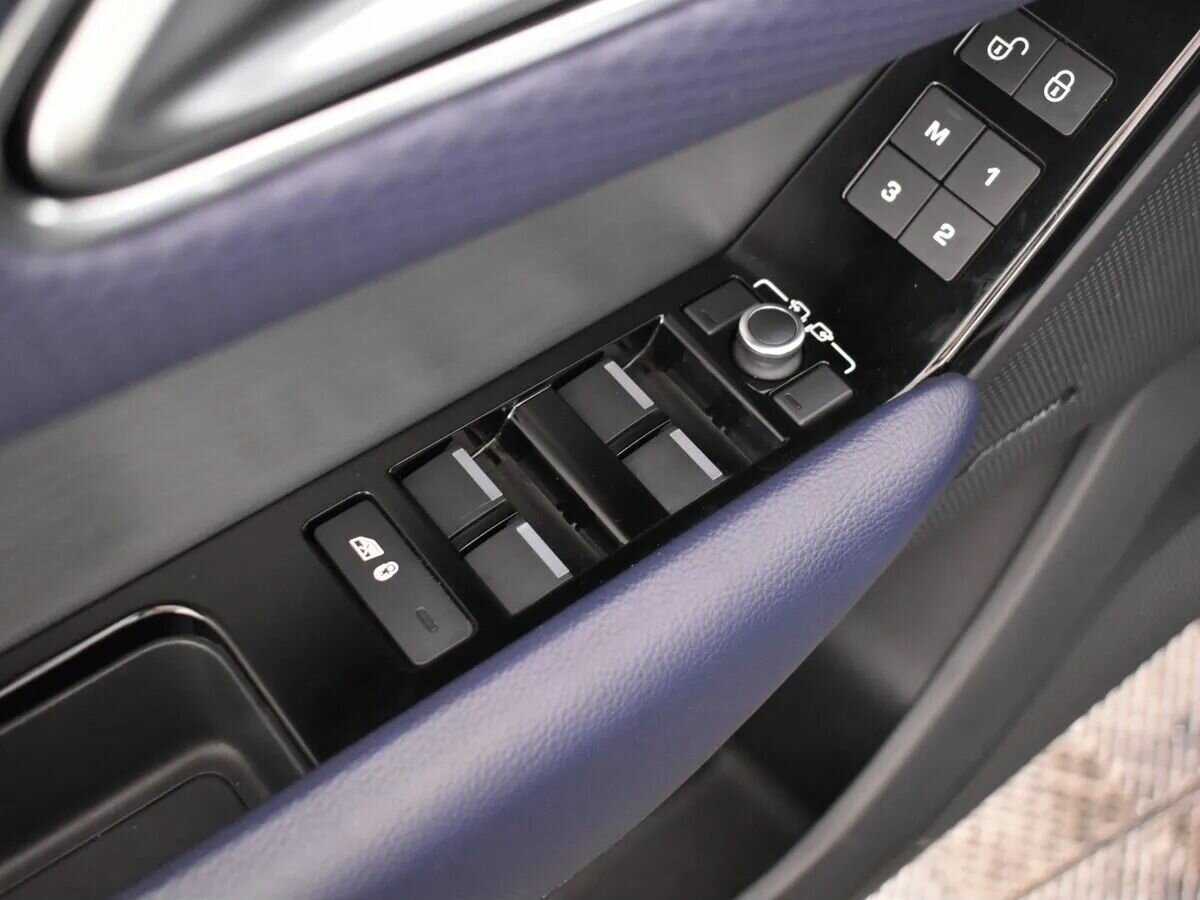 Land Rover Range Rover Velar 2019 года с пробегом. Фото: #8