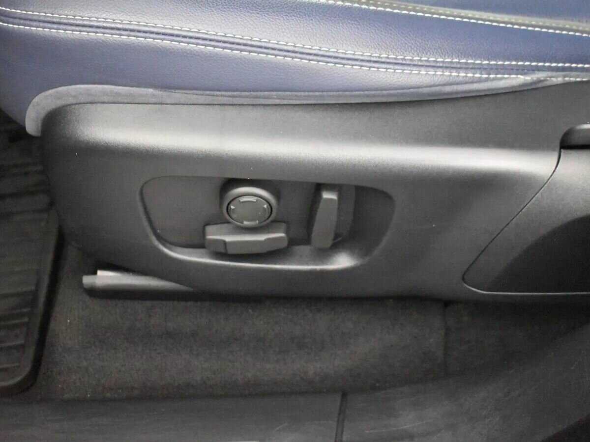 Land Rover Range Rover Velar 2019 года с пробегом. Фото: #10