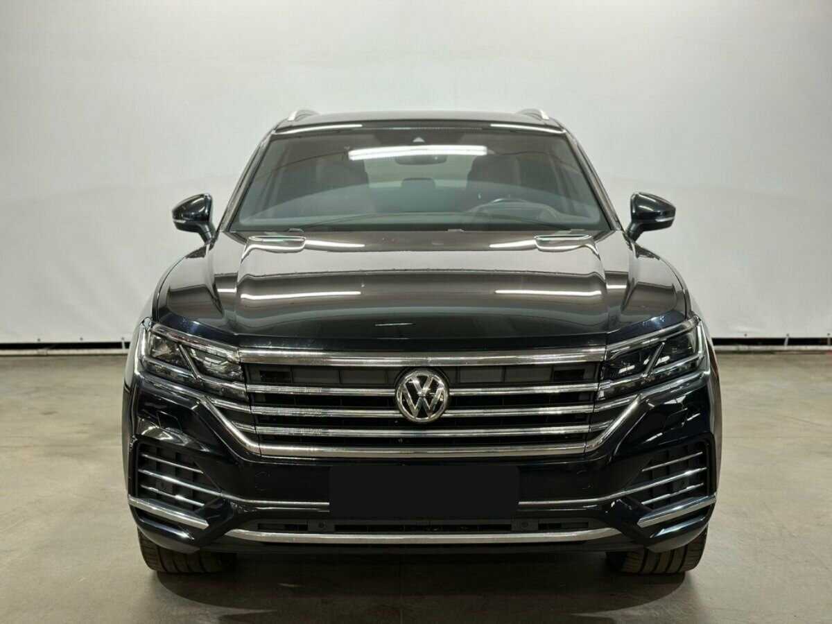 Volkswagen Touareg 2020 года с пробегом. Фото: #1