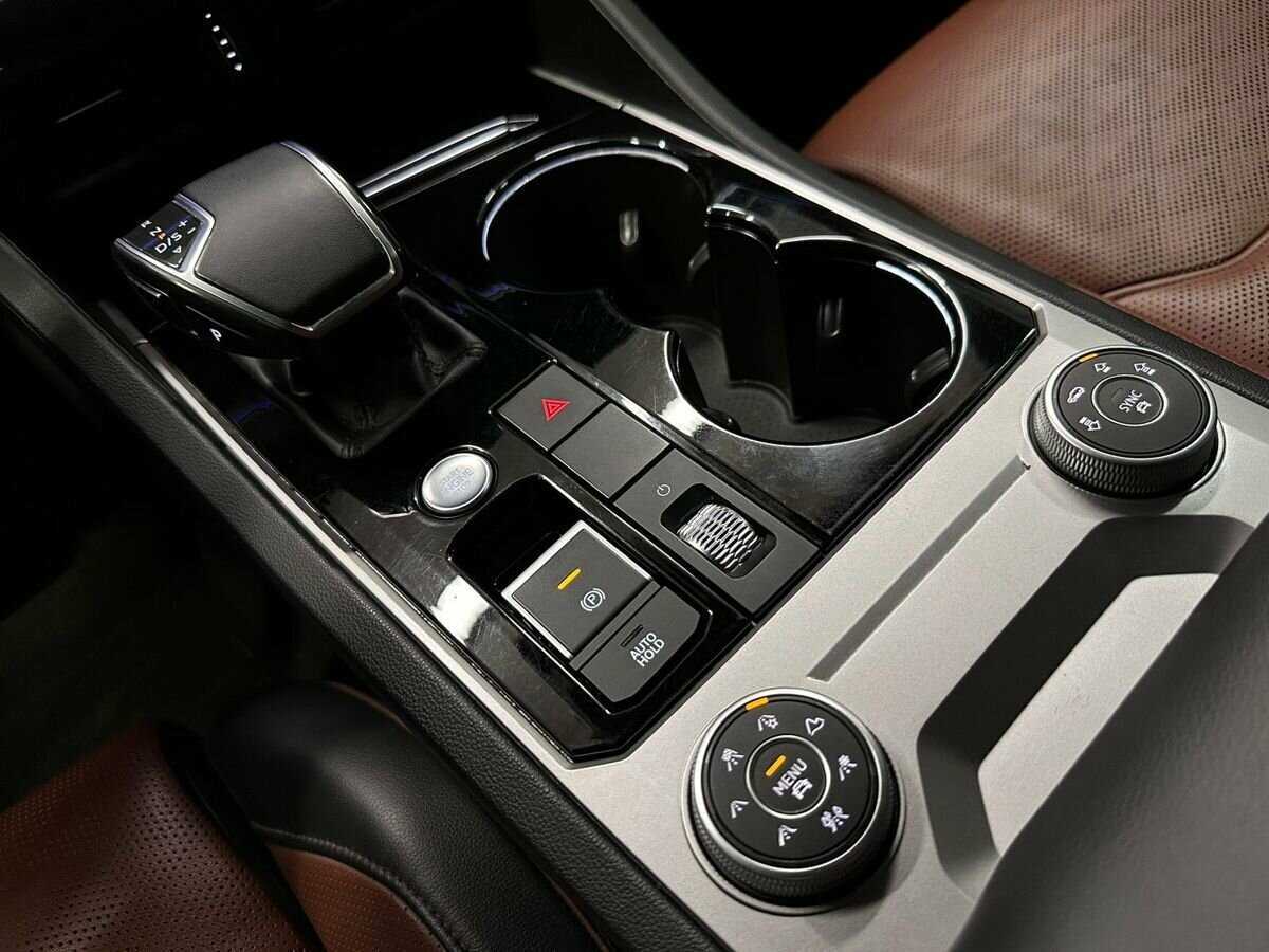 Volkswagen Touareg 2020 года с пробегом. Фото: #12