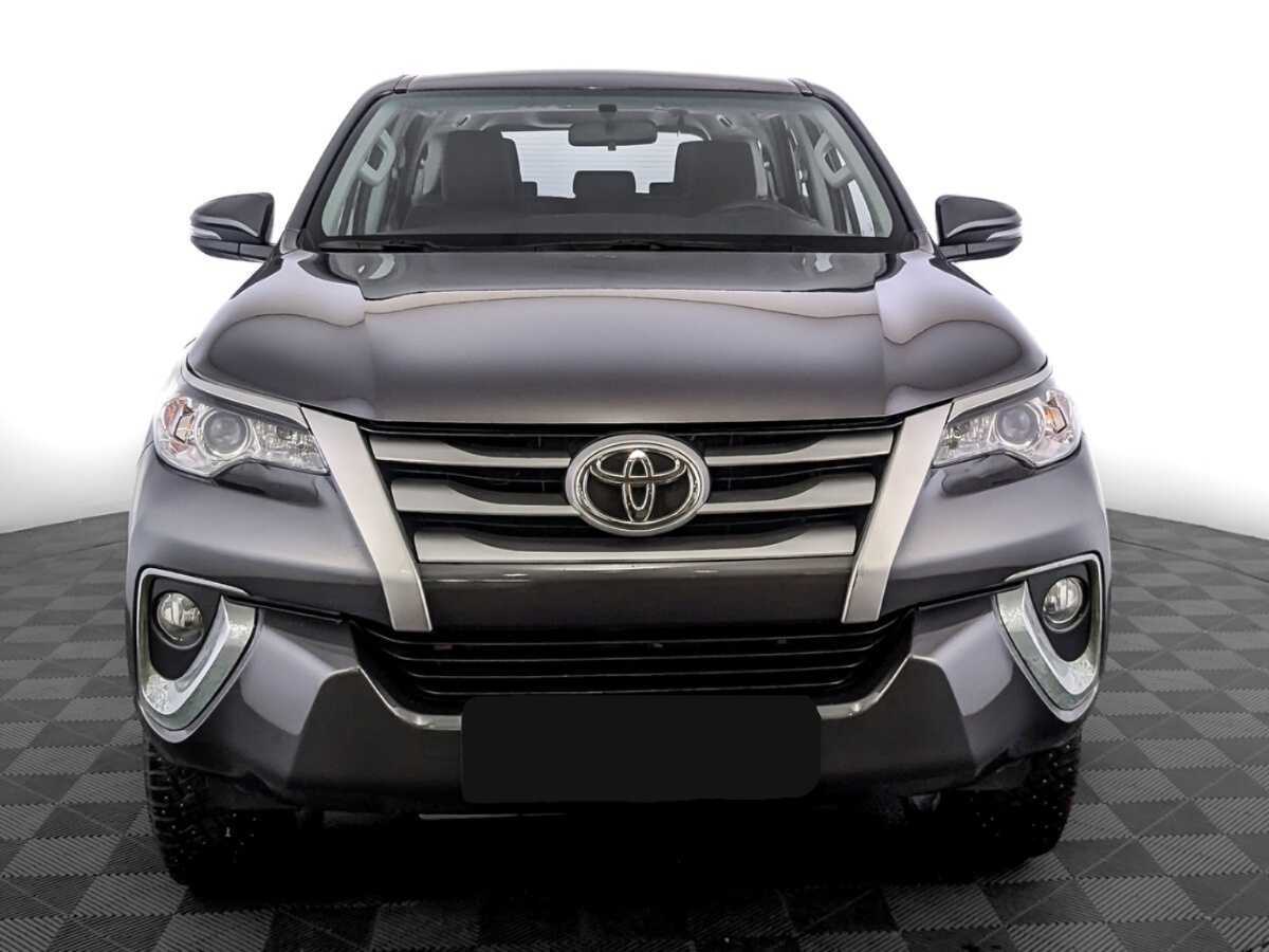 Toyota Fortuner 2019 года с пробегом. Фото: #1
