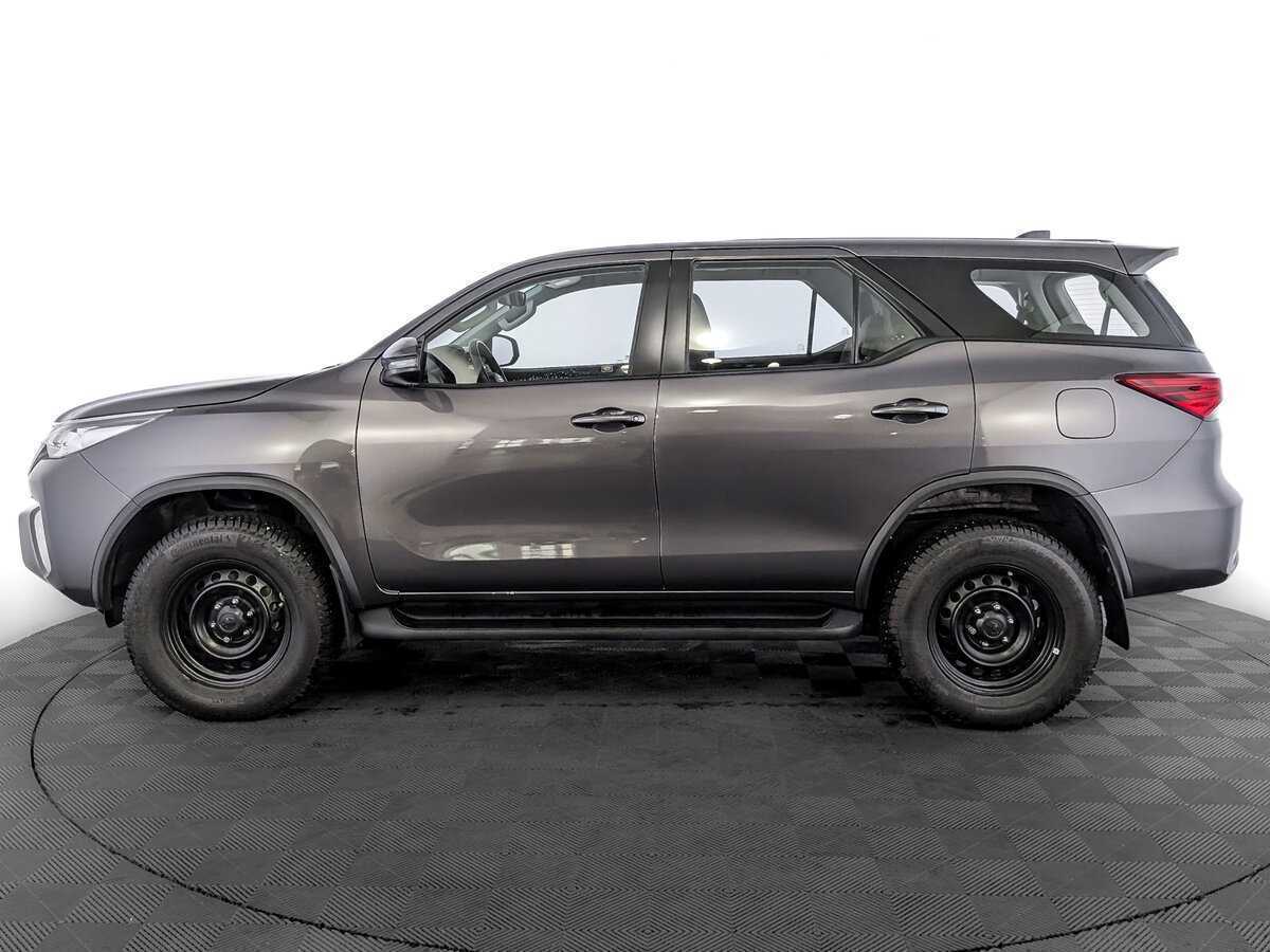 Toyota Fortuner 2019 года с пробегом. Фото: #7