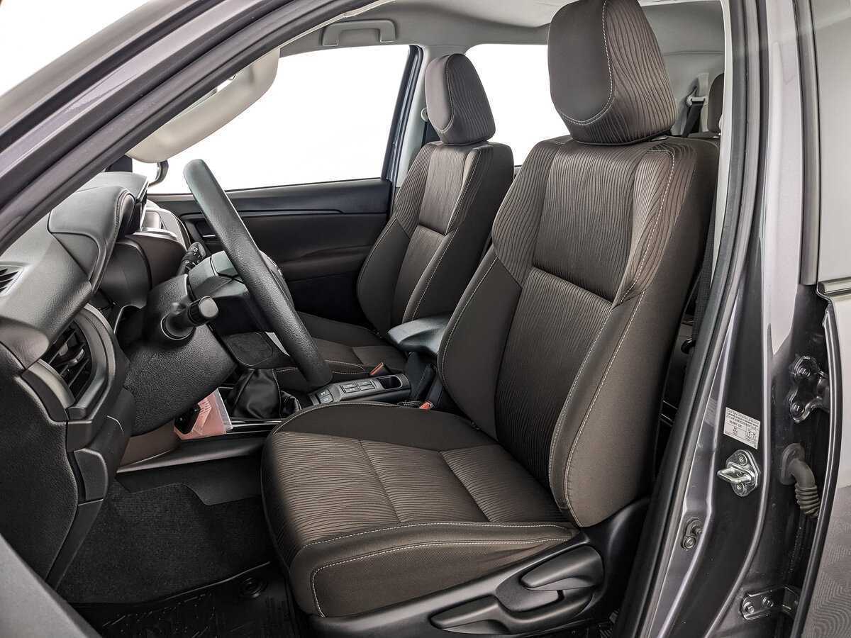 Toyota Fortuner 2019 года с пробегом. Фото: #15