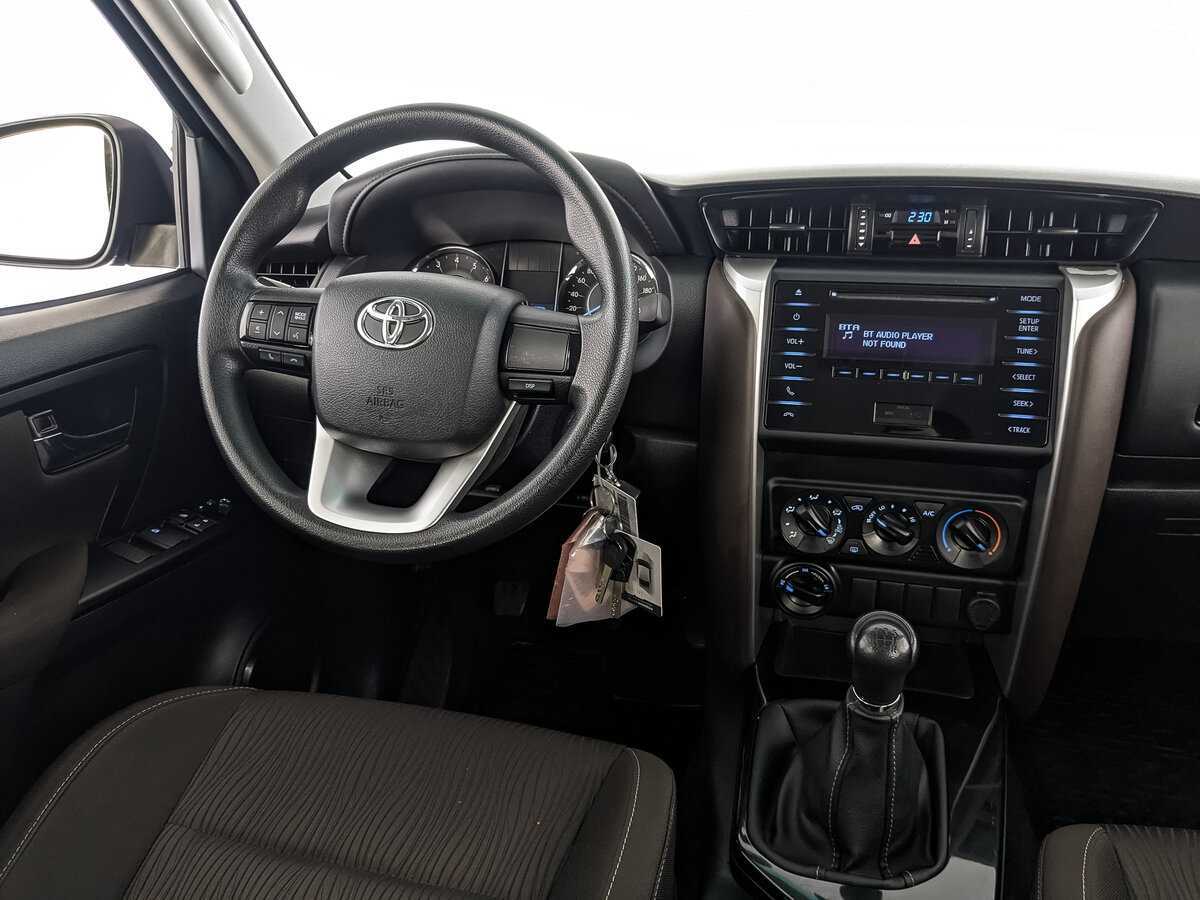 Toyota Fortuner 2019 года с пробегом. Фото: #21