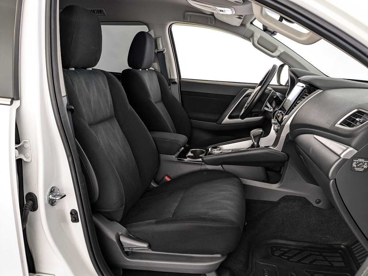 Mitsubishi Pajero Sport 2021 года с пробегом. Фото: #19