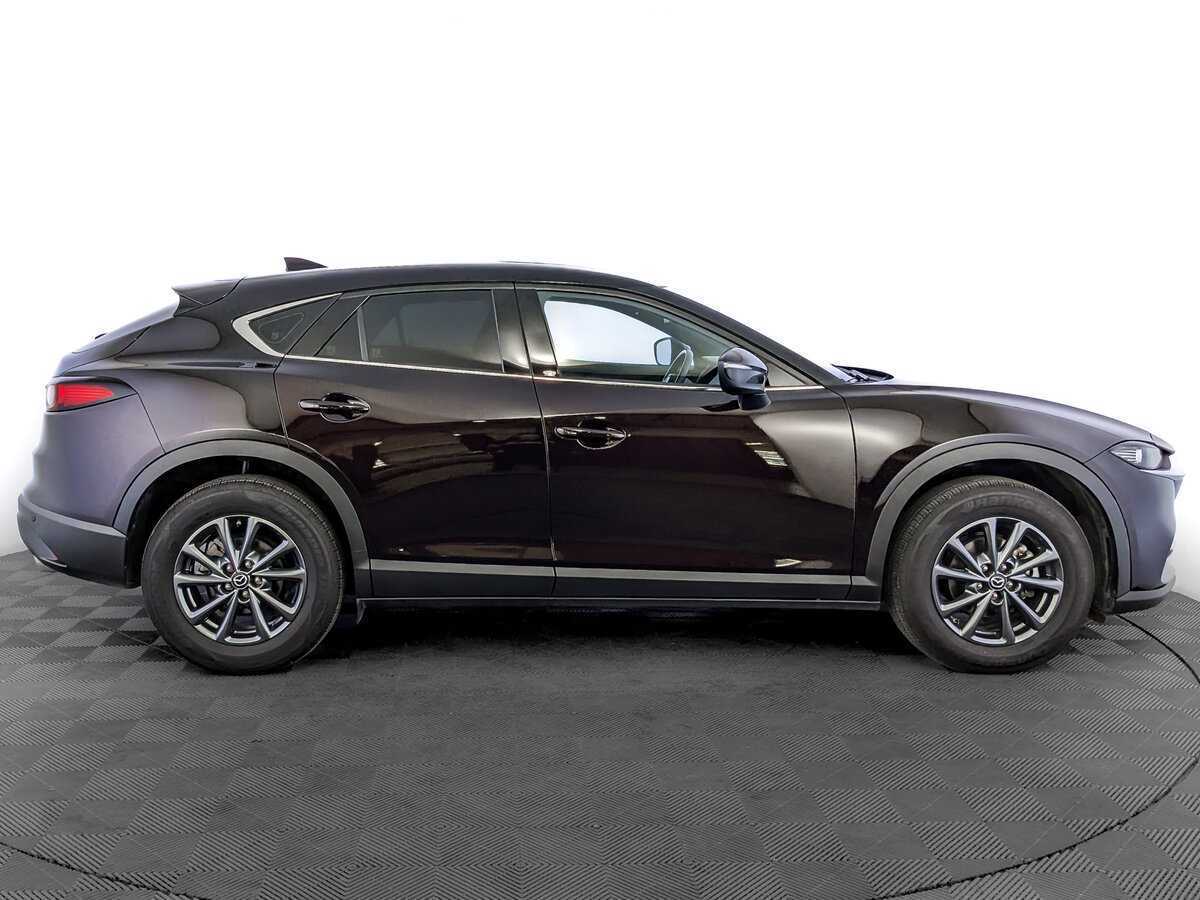 Mazda CX-4 2023 года с пробегом. Фото: #3