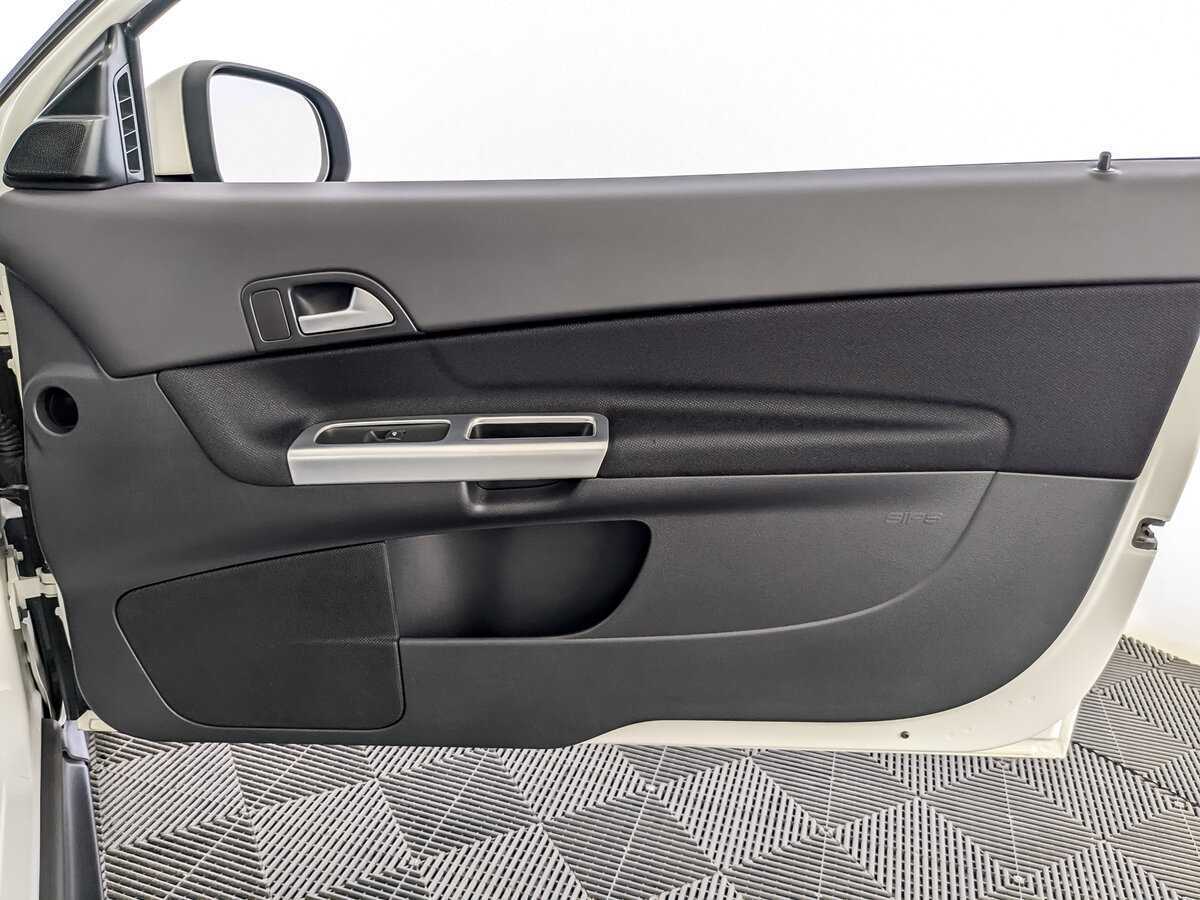 Volvo C30 2011 года с пробегом. Фото: #19