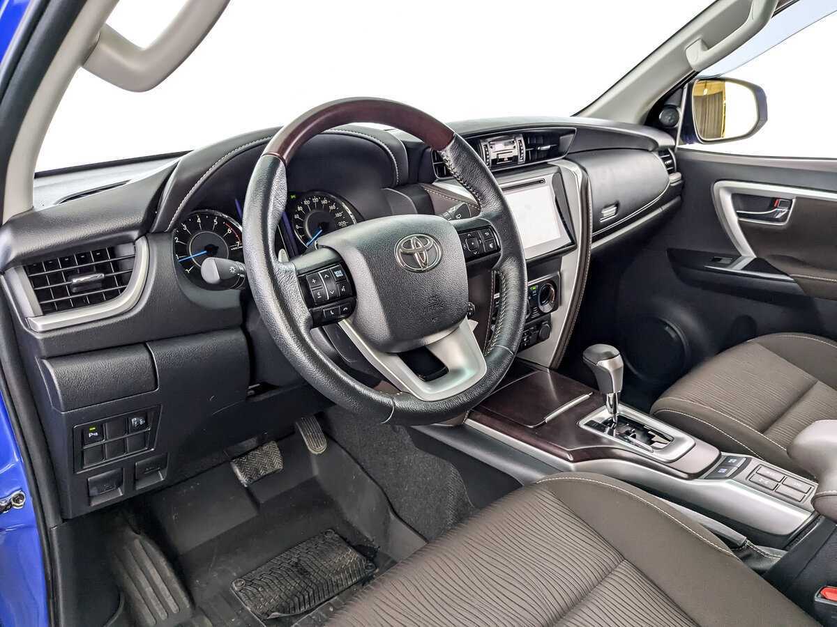 Toyota Fortuner 2019 года с пробегом. Фото: #13