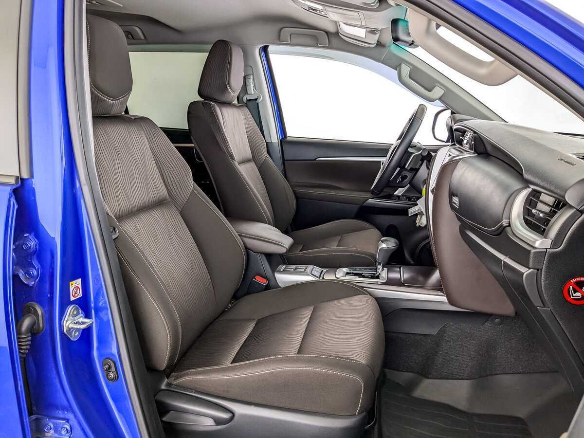 Toyota Fortuner 2019 года с пробегом. Фото: #18