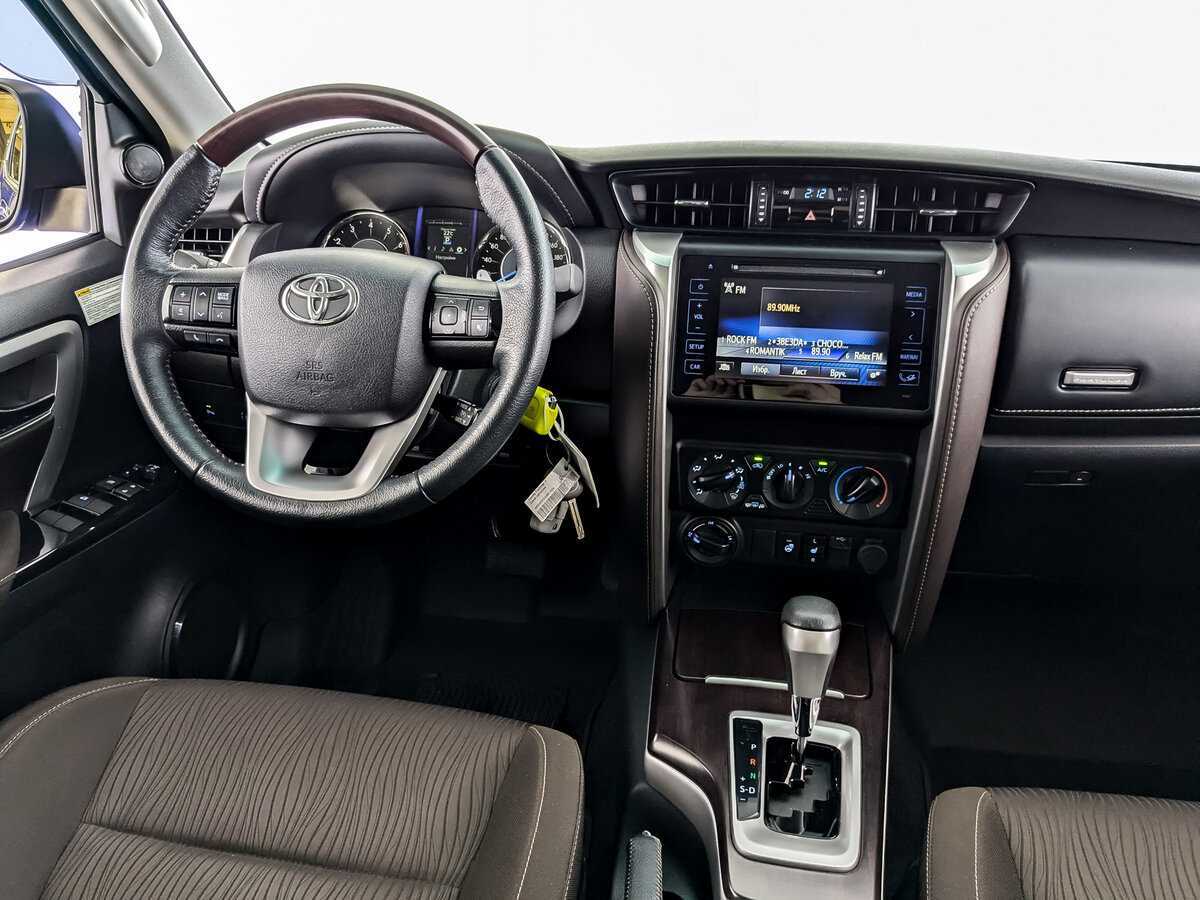 Toyota Fortuner 2019 года с пробегом. Фото: #23