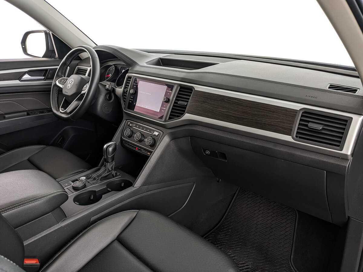 Volkswagen Teramont 2021 года с пробегом. Фото: #8