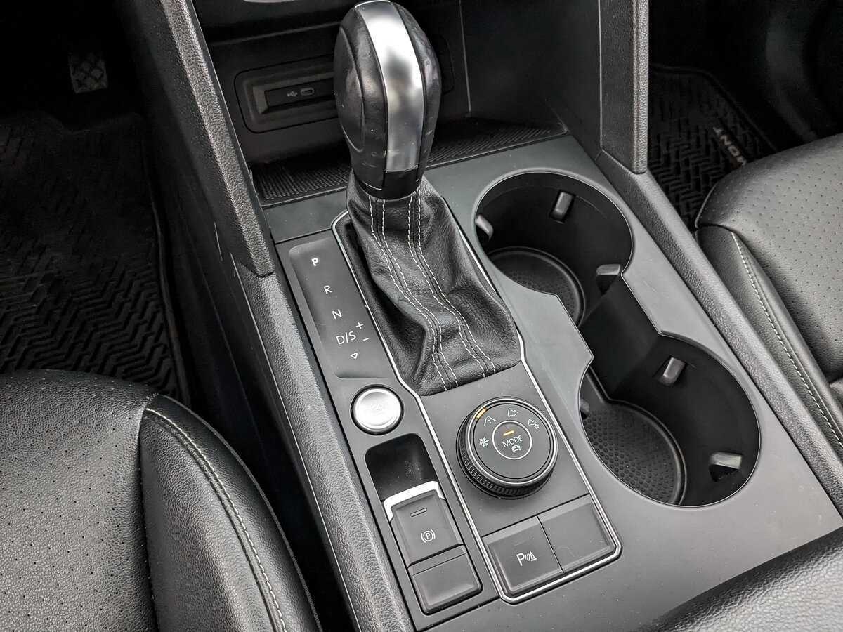 Volkswagen Teramont 2021 года с пробегом. Фото: #15