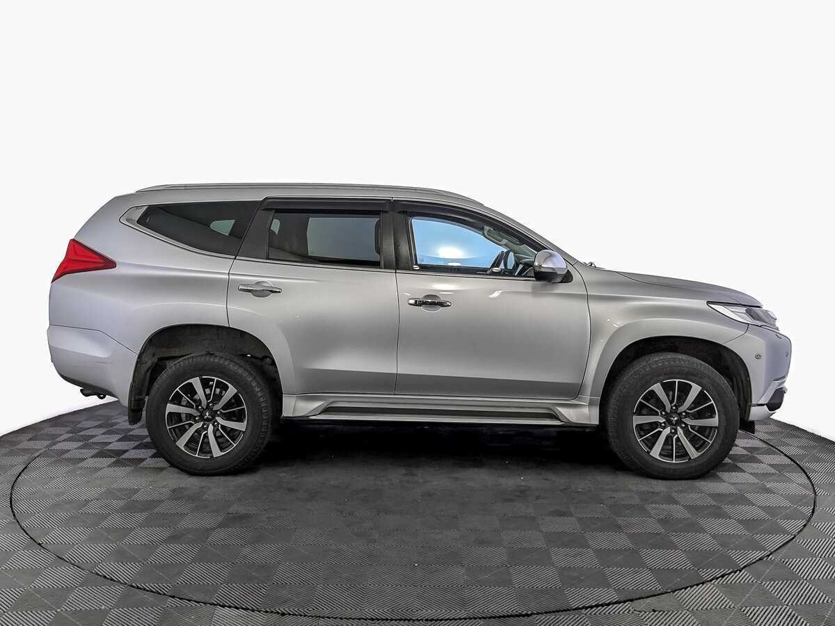 Mitsubishi Pajero Sport 2018 года с пробегом. Фото: #3