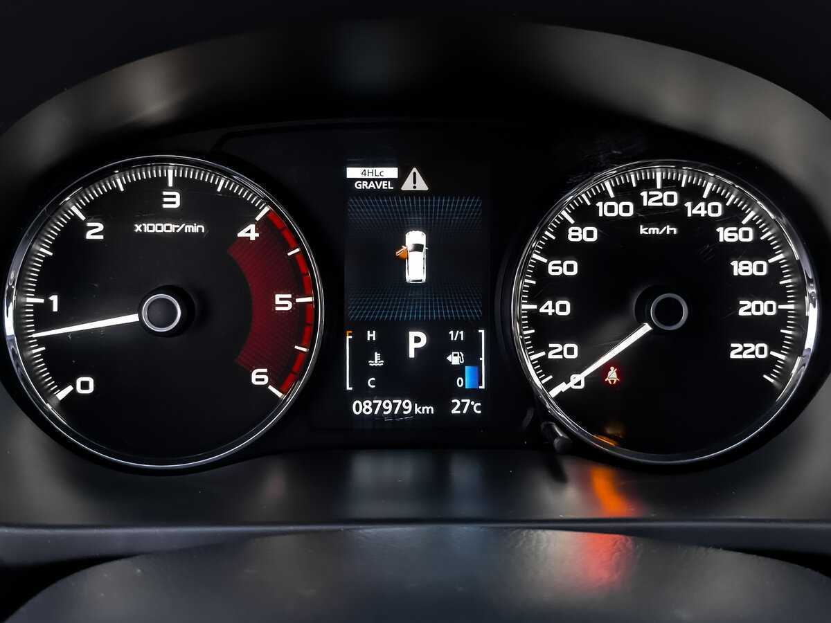 Mitsubishi Pajero Sport 2018 года с пробегом. Фото: #11